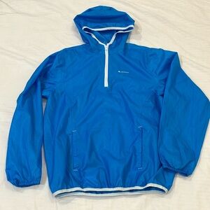 Quechua size 12 to 14 years blue windbreaker rain Jacket / Hood & Elastic Cuffs